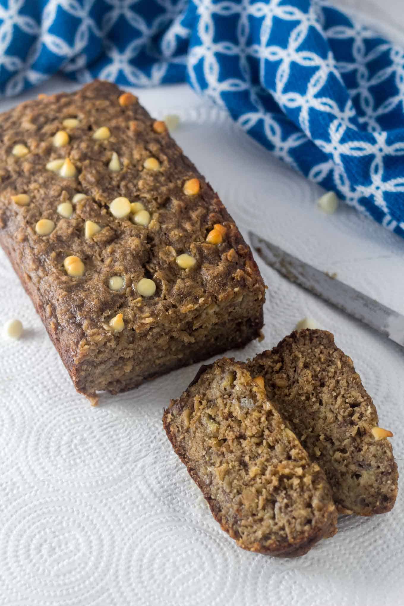 Banana Oat Bread - Try this easy 12-ingredient banana oat bread, you will love it!